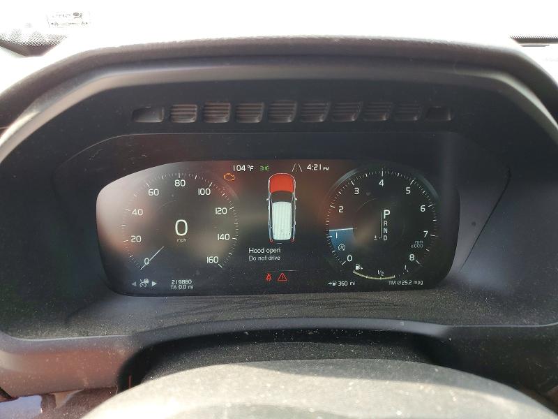 2016 Volvo Xc90 VIN YV4A22PKXG1064775 COPART salvage auction — MINOR DENT/SCRATCHES, Tn - Certificate Of Title, sold $3,700 on 2026-07-30 (photo 9)