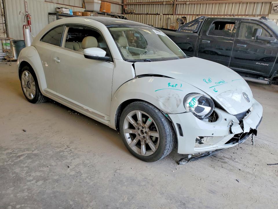 2019 Volkswagen Beetle VIN 3VWJD7AT4KM708209 COPART salvage auction — FRONT END, Tx - Salvage Vehicle Title, sold $3,050 on 2026-07-31 (photo 4)