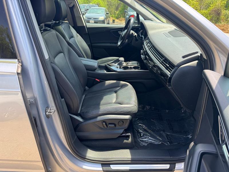 2017 Audi Q7 VIN WA1LAAF78HD004851 COPART salvage auction — NORMAL WEAR, Mt - Certificate Of Title (P), sold $6,800 on 2026-07-28 (photo 5)