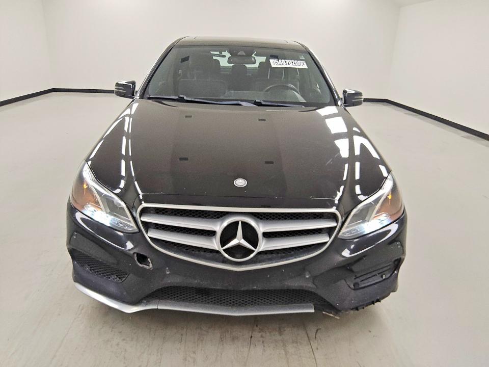 2016 Mercedes-benz E-klasse VIN WDDHF5KB5GB221577 COPART salvage auction — MINOR DENT/SCRATCHES, Tx - Certificate Of Title, sold $4,550 on 2026-07-02 (photo 5)