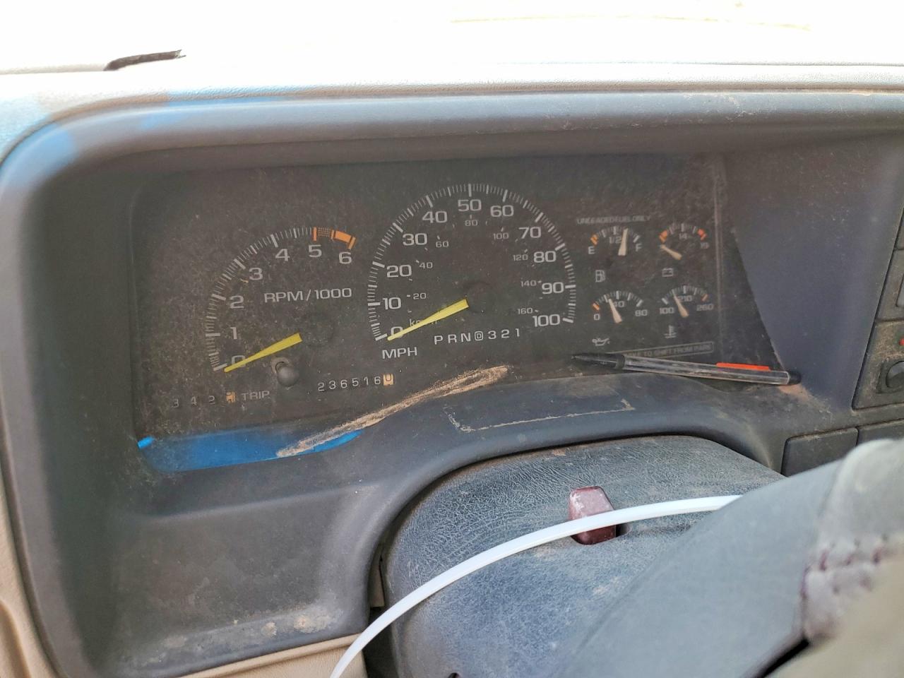 1996 Chevrolet GMT VIN 2GCEC19RXT1129764 COPART salvage auction — Front End, OK - CERT OF TITLE-SALVAGE, sold $300 on 2026-07-09 (photo 9)
