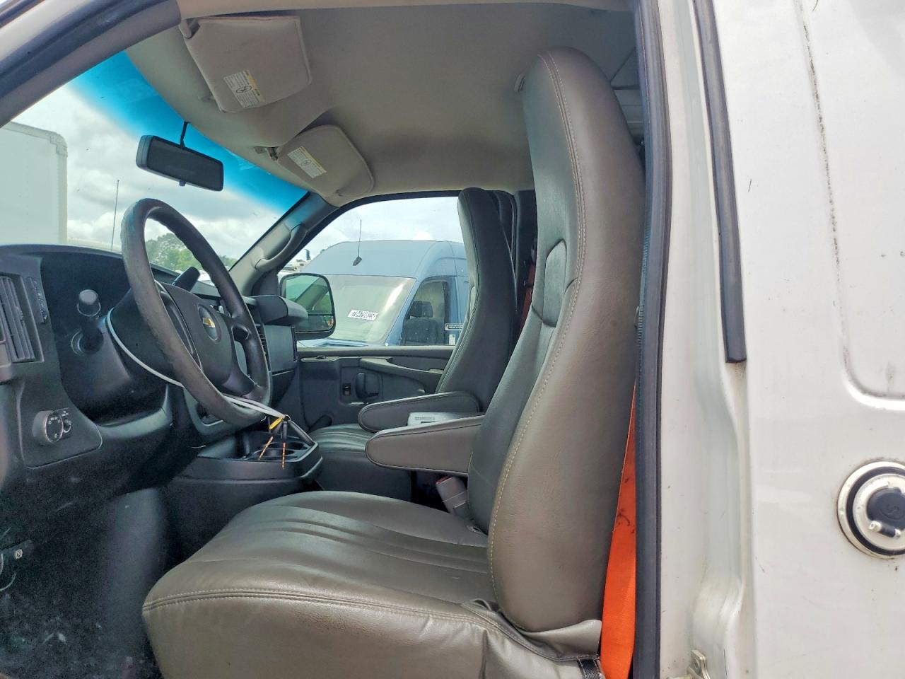2013 Chevrolet Express 2500 VIN 1GCWGFCA8D1904062 COPART salvage auction — Minor Dent/Scratches, GA - CERTIFICATE OF TITLE, sold $3,300 on 2026-07-09 (photo 7)