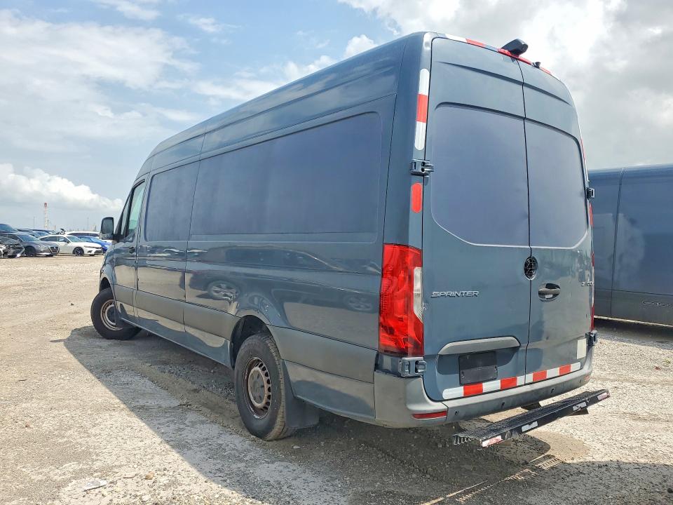 2019 Mercedes-benz Sprinter VIN WD4PF1CD7KP148843 COPART salvage auction — SIDE, Tx - Certificate Of Title, sold $11,500 on 2026-07-13 (photo 2)