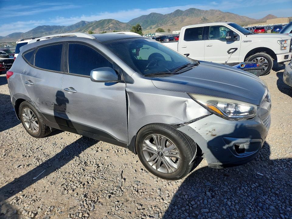 2015 Hyundai Tucson VIN KM8JUCAG4FU104283 COPART salvage auction — FRONT END, UT - SALVAGE CERTIFICATE, sold $1,300 on 2026-07-02 (photo 4)