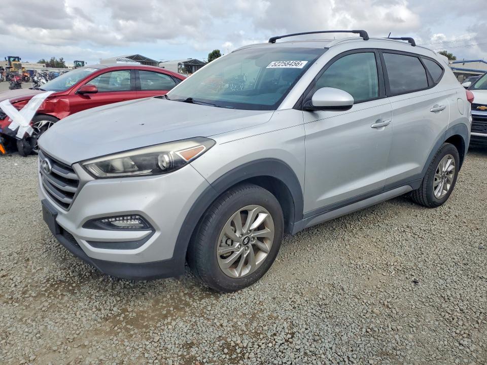 2017 Hyundai VIN KM8J33A44HU273246 COPART salvage auction — MINOR DENT/SCRATCHES, Ca - Dis/Dlr/Exp Only Clean Title, sold $3,500 on 2026-07-21 (photo 1)