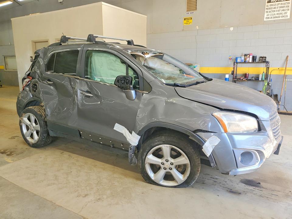 2015 Chevrolet Trax VIN KL7CJTSB8FB088347 COPART salvage auction — ROLLOVER, Nc - Salvage Certificate Of Title, sold $550 on 2026-07-08 (photo 4)