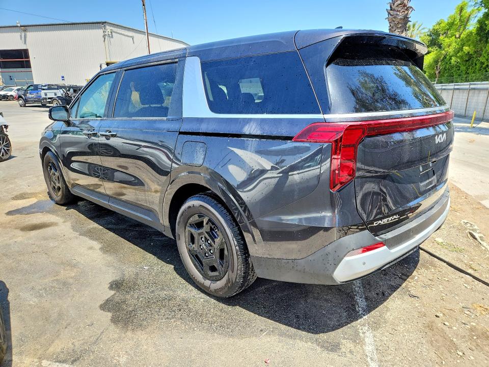 2026 Kia Carnival VIN KNDNB5K37T6599193 COPART salvage auction — Side, CA - CERTIFICATE OF TITLE, sold $15,600 on 2026-06-03 (photo 2)