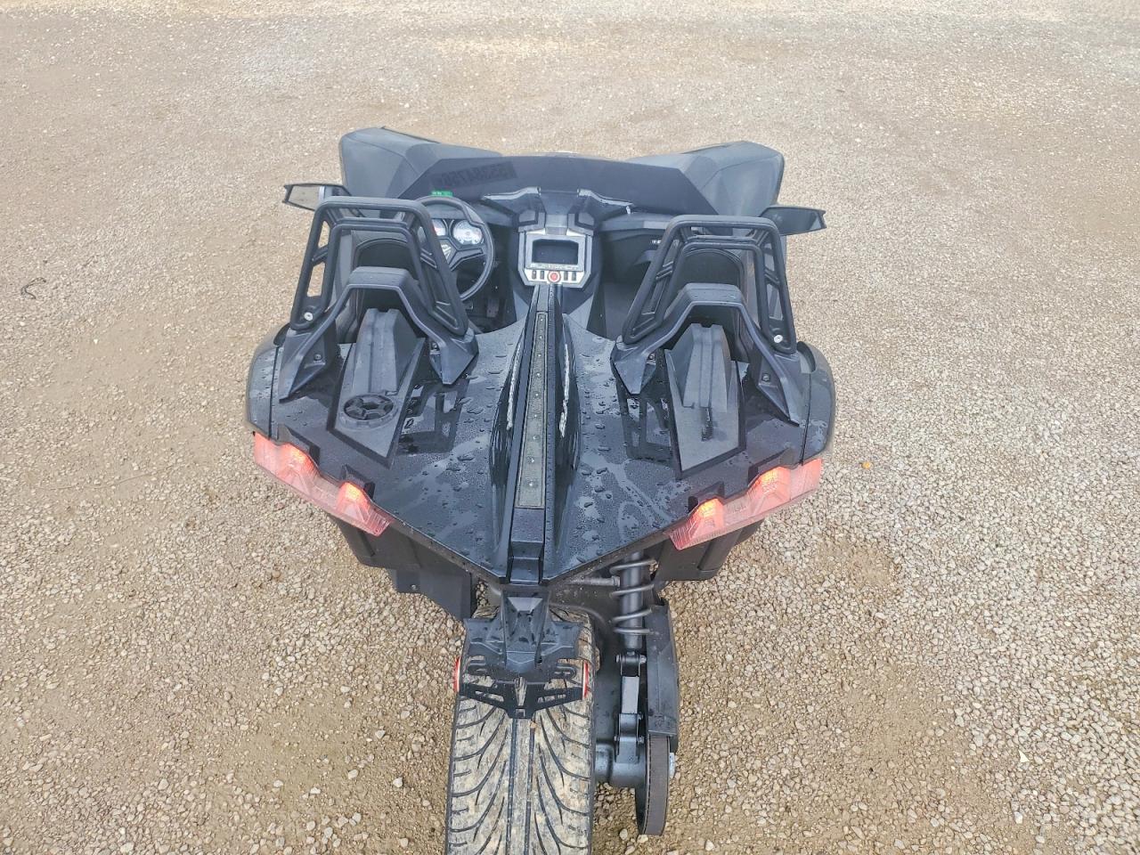 2017 Polaris SLINGSHOT VIN 57XAASFA3H8120506 COPART salvage auction — Minor Dent/Scratches, FL - CERTIFICATE OF TITLE (P), sold $9,900 on 2026-07-07 (photo 6)