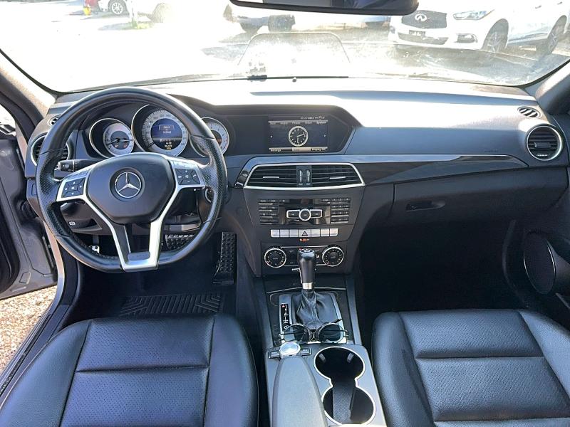 2013 Mercedes-benz C class VIN WDDGF8ABXDA782065 COPART salvage auction — MINOR DENT/SCRATCHES, On - Permit No Brand - Unfit (P), sold $2,900 on 2026-07-03 (photo 9)