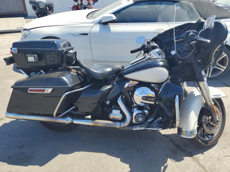 2014 Harley-davidson Fl VIN 1HD1FMM35EB667400 COPART salvage auction — MINOR DENT/SCRATCHES, CA - SALVAGE CERTIFICATE, sold $2,700 on 2026-07-09 (photo 1)