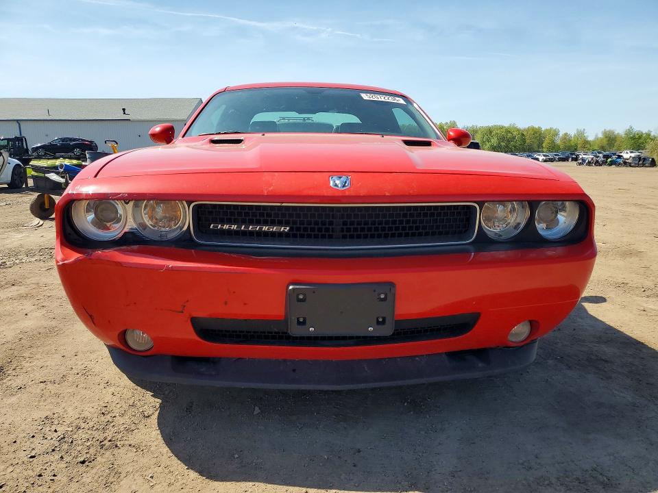 2010 Dodge Challenger VIN 2B3CJ7DW4AH115703 COPART salvage auction — VANDALISM, Mi - Cert Of Title-Salvage Vehicle, sold $10,500 on 2026-07-02 (photo 5)