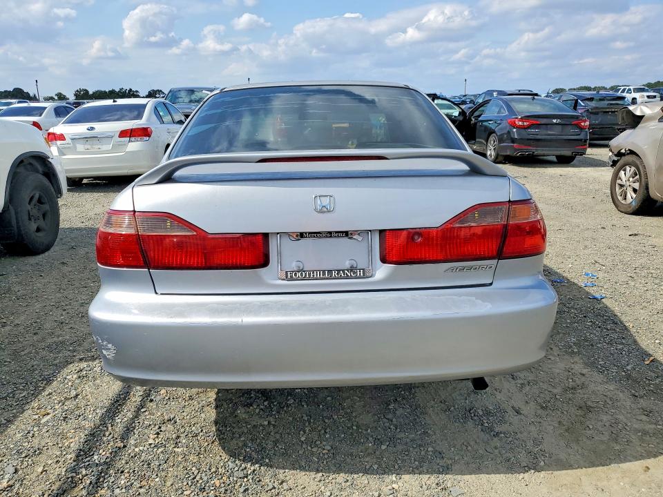 1998 Honda Accord VIN 1HGCG5648WA077204 COPART salvage auction — NORMAL WEAR, Ca - Dis/Dlr/Exp Only Clean Title, sold $125 on 2026-07-02 (photo 6)