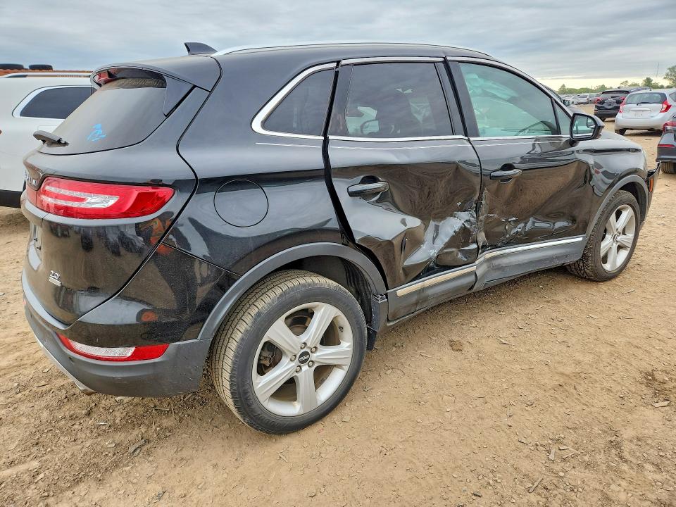2015 Lincoln VIN 5LMCJ1A98FUJ40689 COPART salvage auction — SIDE, Il - Salvage Certificate, sold $1,300 on 2026-07-30 (photo 3)