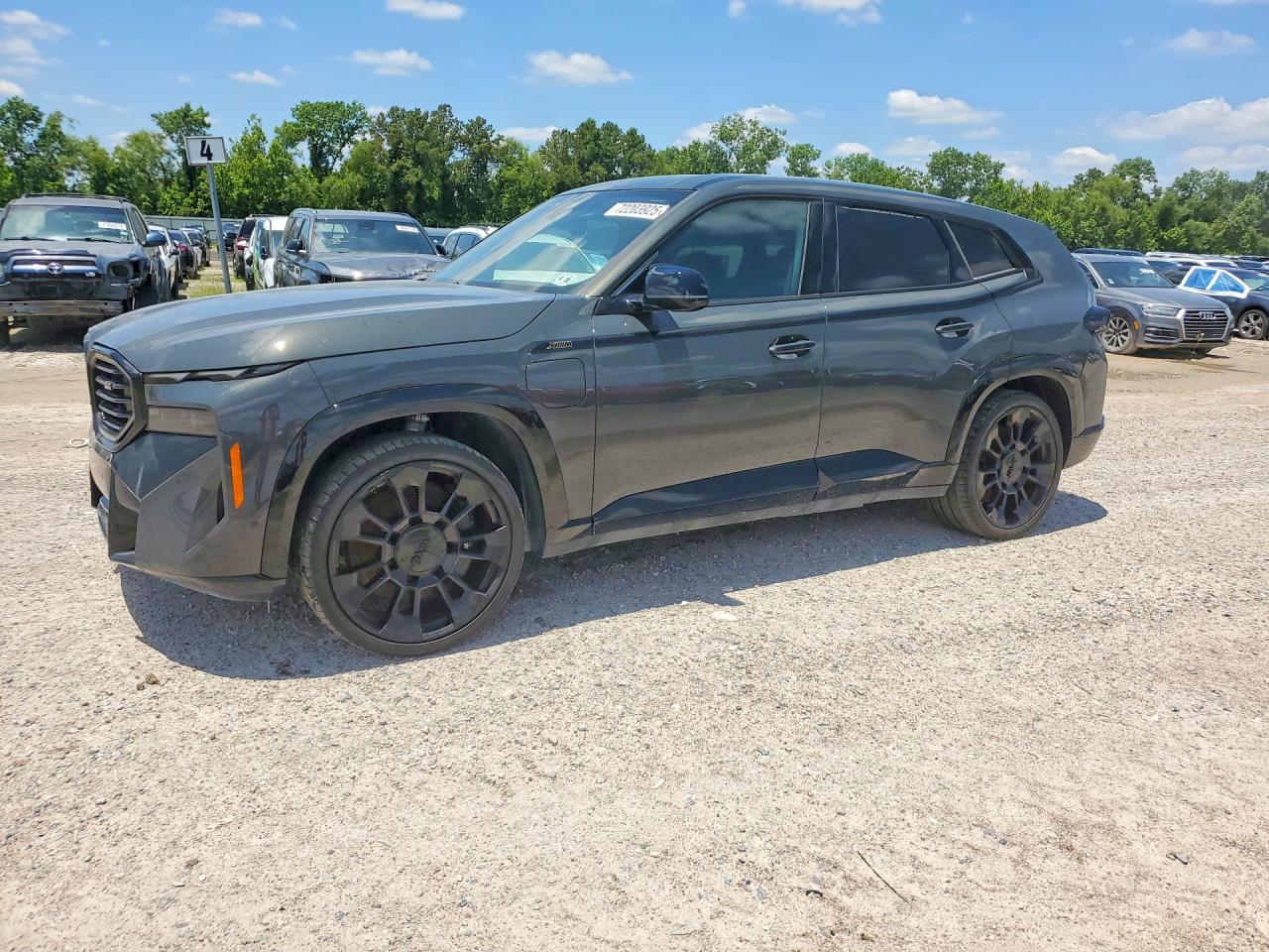 2025 BMW XM VIN 5YM23CS06S9Z37228 — COPART salvage auction photo