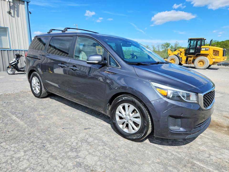 2017 Kia SEDONA VIN KNDMB5C19H6238712 COPART salvage auction — MINOR DENT/SCRATCHES, Md - Certificate Of Title, sold $875 on 2026-07-10 (photo 4)
