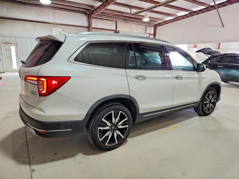 2020 Honda Pilot VIN 5FNYF6H01LB063994 COPART salvage auction — HAIL, Tx - Certificate Of Title, sold $14,700 on 2026-07-24 (photo 3)