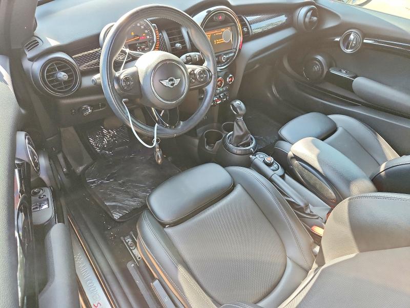 2017 Mini Cooper VIN WMWXP7C37H2A46045 COPART salvage auction — HAIL, Tx - Certificate Of Title, sold $40 on 2026-08-10 (photo 8)