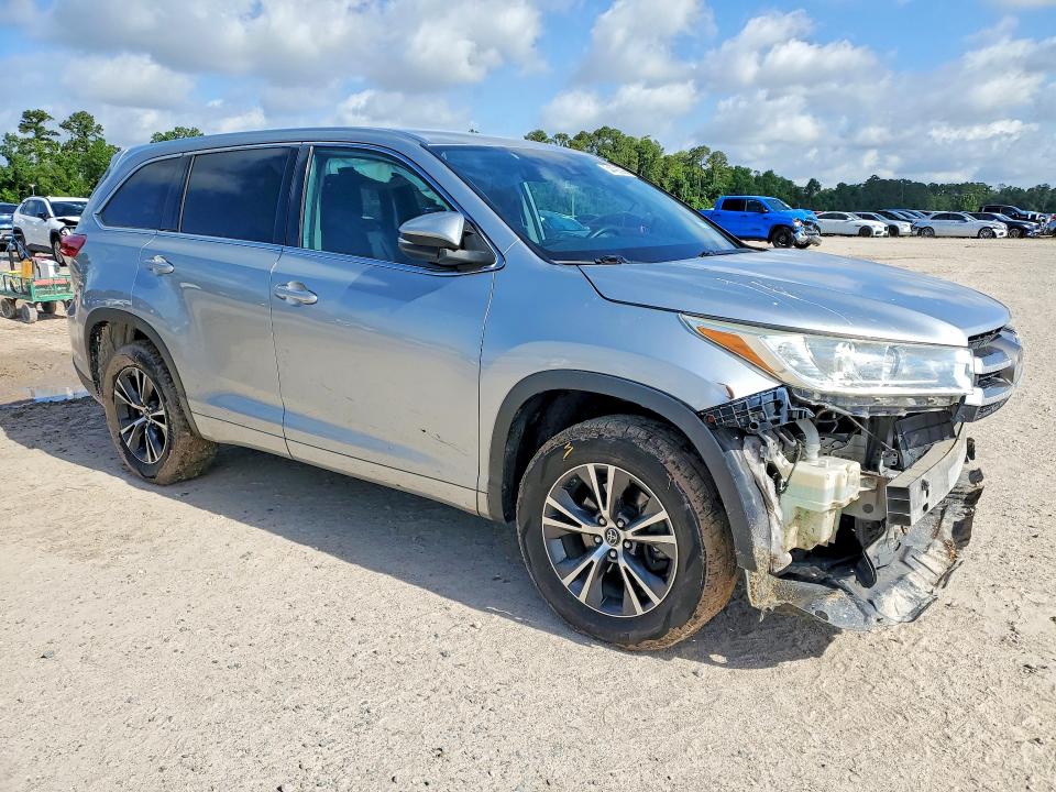 2018 Toyota VIN 5TDZZRFH7JS239641 COPART salvage auction — FRONT END, Tx - Salvage Vehicle Title, sold $5,400 on 2026-07-10 (photo 4)