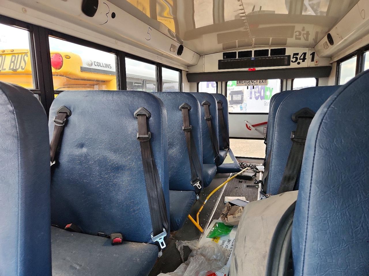 2014 Thomas Minotour g3500 VIN 1GB0G2BA7E1172108 COPART salvage auction — Minor Dent/Scratches, NY - CERTIFICATE OF TITLE, sold $1,600 on 2026-09-08 (photo 6)