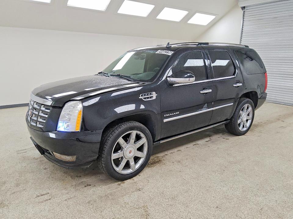 2014 Cadillac Escalade VIN 1GYS4BEF9ER243261 COPART salvage auction — FRONT END, Co - Certificate Of Title, sold $275 on 2026-07-30 (photo 1)