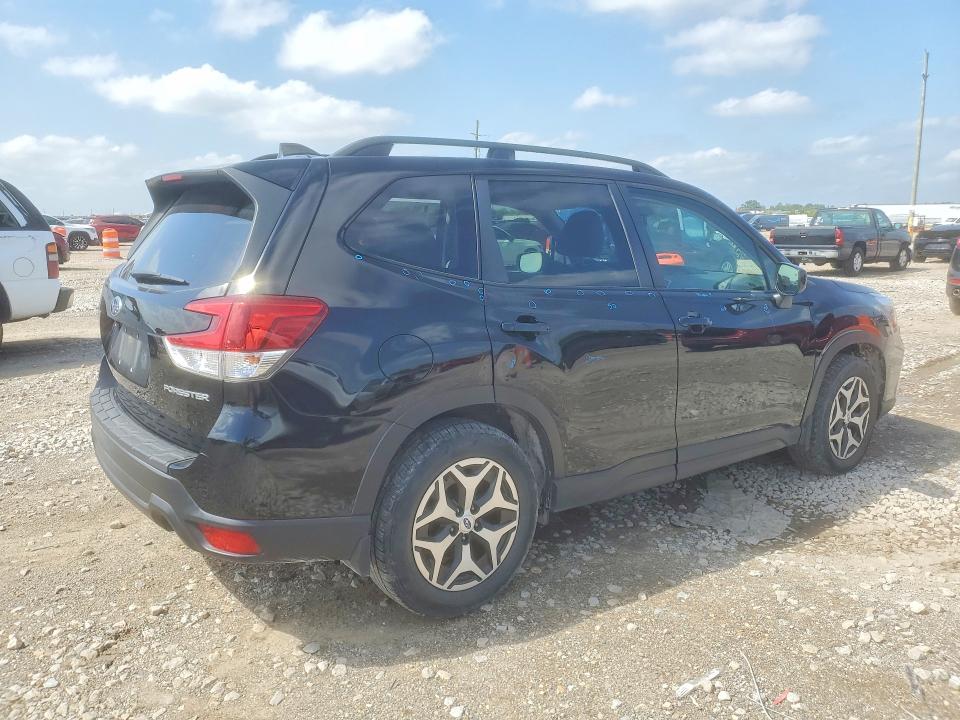 2019 Subaru Forester VIN JF2SKAEC1KH458504 COPART salvage auction — MINOR DENT/SCRATCHES, Tx - Salvage Vehicle Title, sold $2,650 on 2026-07-30 (photo 3)