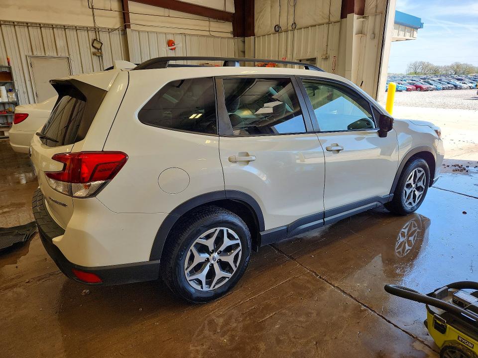 2020 Subaru VIN JF2SKAJC9LH468950 COPART salvage auction — FRONT END, WI - JUNKED VEHICLE BILL OF SALE, sold $3,050 on 2026-07-25 (photo 3)
