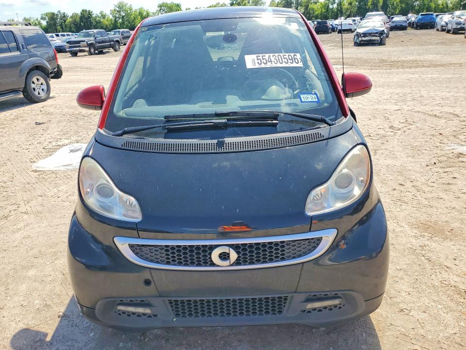 2015 Smart Fortwo VIN WMEEJ3BA5FK796382 COPART salvage auction — SIDE, Tx - Salvage Vehicle Title, sold $1,250 on 2026-08-11 (photo 5)