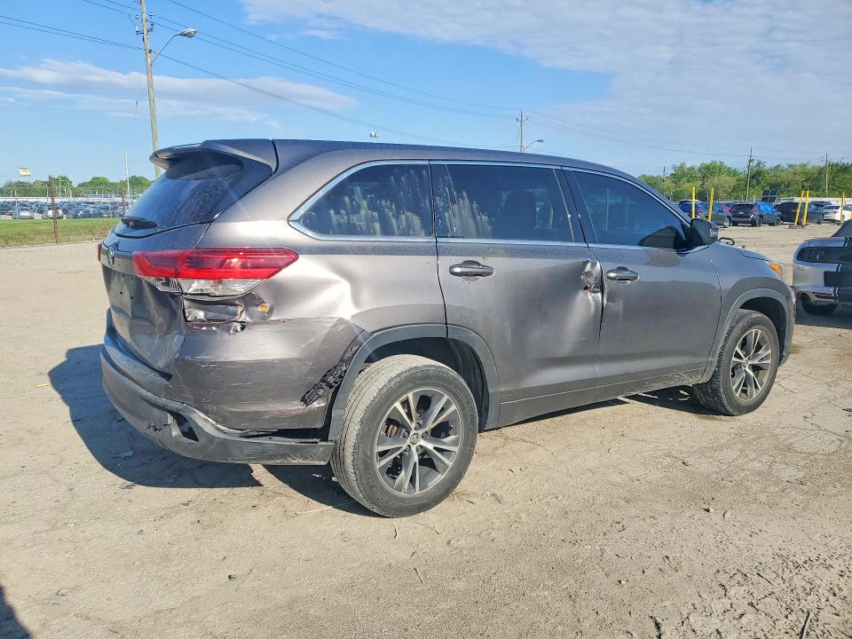 2017 Toyota VIN 5TDZARFH8HS025047 COPART salvage auction — REAR END, In - Cert Of Title-Salvage Title, sold $275 on 2026-07-24 (photo 3)