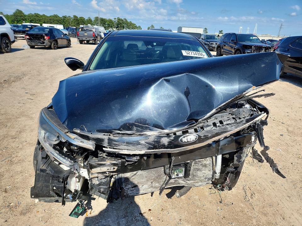 2017 Kia Optima VIN 5XXGU4L37HG172214 COPART salvage auction — FRONT END, TX - SALVAGE VEHICLE TITLE, sold $750 on 2026-07-24 (photo 5)