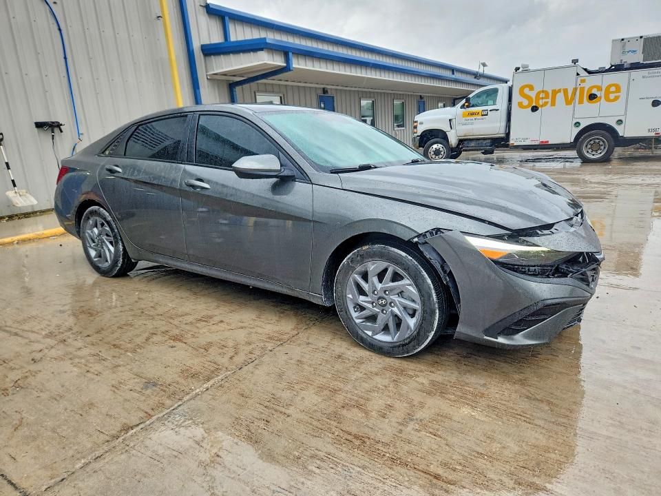 2024 Hyundai Elantra VIN KMHLM4DG5RU689941 COPART salvage auction — FRONT END, Il - Salvage Certificate, sold $5,100 on 2026-07-08 (photo 4)