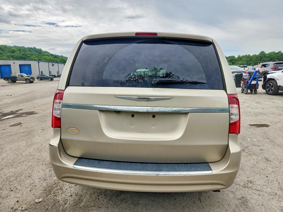 2015 Chrysler Voyager VIN 2C4RC1BG8FR561639 COPART salvage auction — FRONT END, PA - CERTIFICATE OF SALVAGE, sold $1,100 on 2026-07-02 (photo 6)