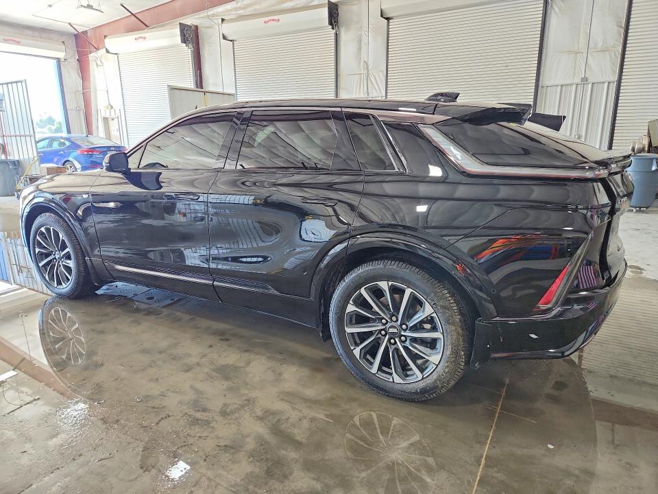 2024 Cadillac VIN 1GYKPWRL1RZ127718 COPART salvage auction — SIDE, Il - Salvage Certificate, sold $14,800 on 2026-08-05 (photo 2)