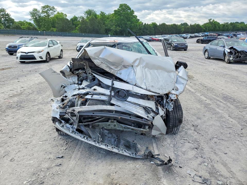 2022 Toyota Corolla VIN 5YFEPMAE2NP309758 COPART salvage auction — ALL OVER, Tn - Salvage Certificate, sold $750 on 2026-07-07 (photo 5)