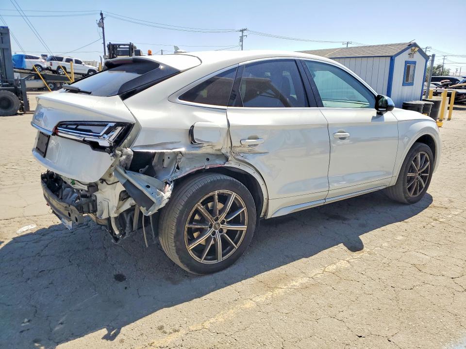 2022 Audi Sq5 VIN WA114AFY2N2042218 COPART salvage auction — REAR END, Ca - Salvage Certificate, sold $12,800 on 2026-07-02 (photo 3)