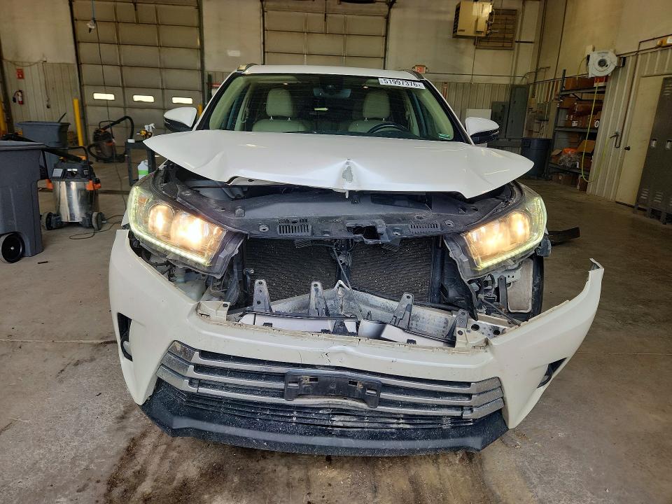 2017 Toyota Highlander VIN 5TDDZRFH0HS398666 COPART salvage auction — FRONT END, Mo - Salvage Certificate Of Title, sold $8,200 on 2026-07-28 (photo 5)