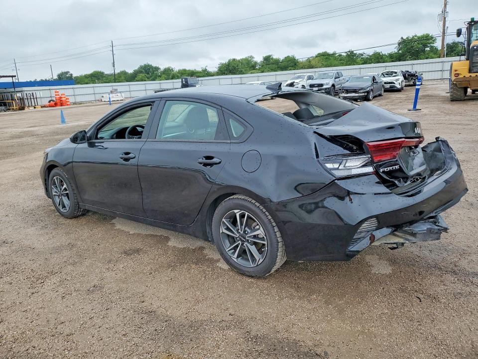 2024 Kia Forte VIN 3KPF24AD8RE793372 COPART salvage auction — REAR END, Tx - Certificate Of Title, sold $3,650 on 2026-07-09 (photo 2)