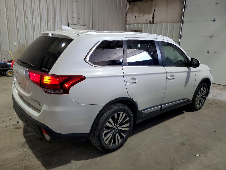 2019 Mitsubishi VIN JA4AZ3A3XKZ018552 COPART salvage auction — MINOR DENT/SCRATCHES, Wv - Certificate Of Title (P), sold $3,650 on 2026-07-02 (photo 3)