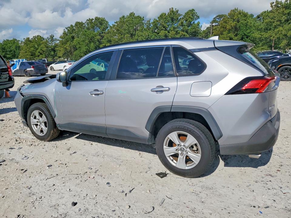 2020 Toyota Rav 4 VIN JTMW1RFV6LD043415 COPART salvage auction — FRONT END, Tx - Salvage Vehicle Title, sold $250 on 2026-07-28 (photo 2)