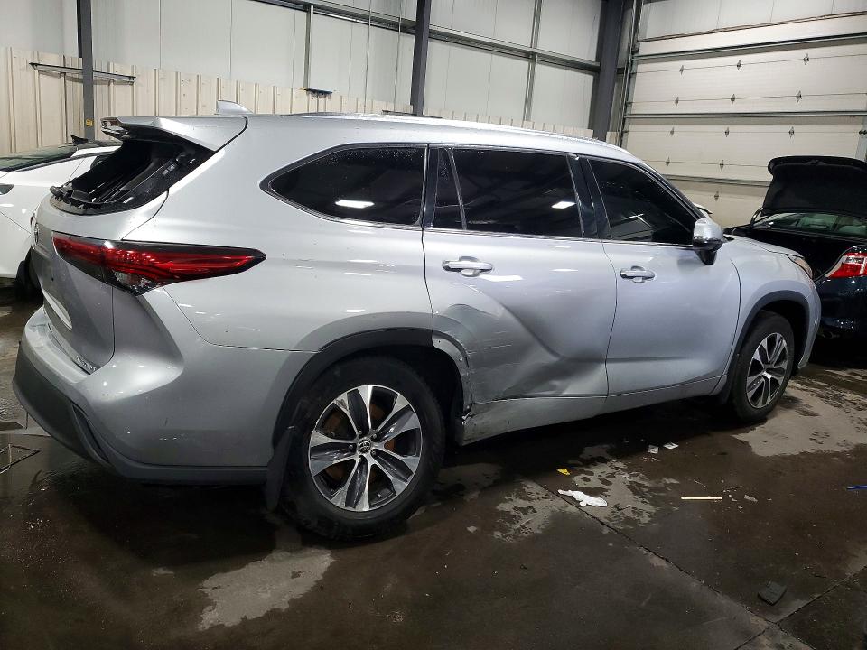 2020 Toyota Highlander VIN 5TDGZRBH3LS510422 COPART salvage auction — REAR END, Mn - Cert Of Title-Salvage, sold $300 on 2026-07-21 (photo 3)