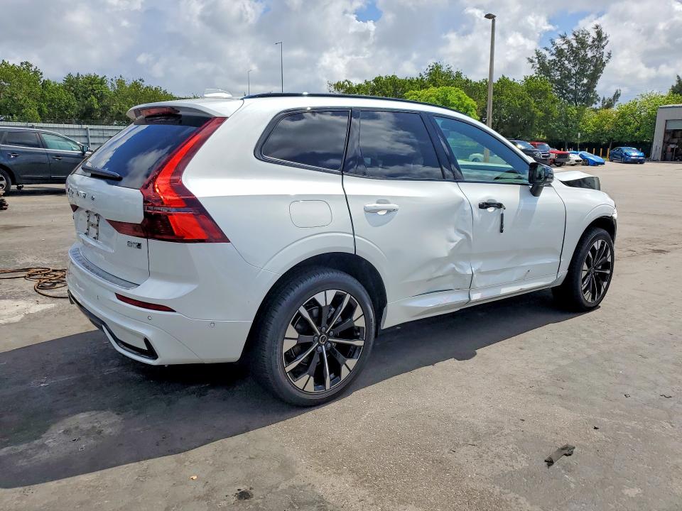 2026 Volvo VIN YV4M12RC3T1448641 COPART salvage auction — FRONT END, FL - CERT OF TITLE SLVG REBUILDABLE, sold $9,300 on 2026-08-10 (photo 3)