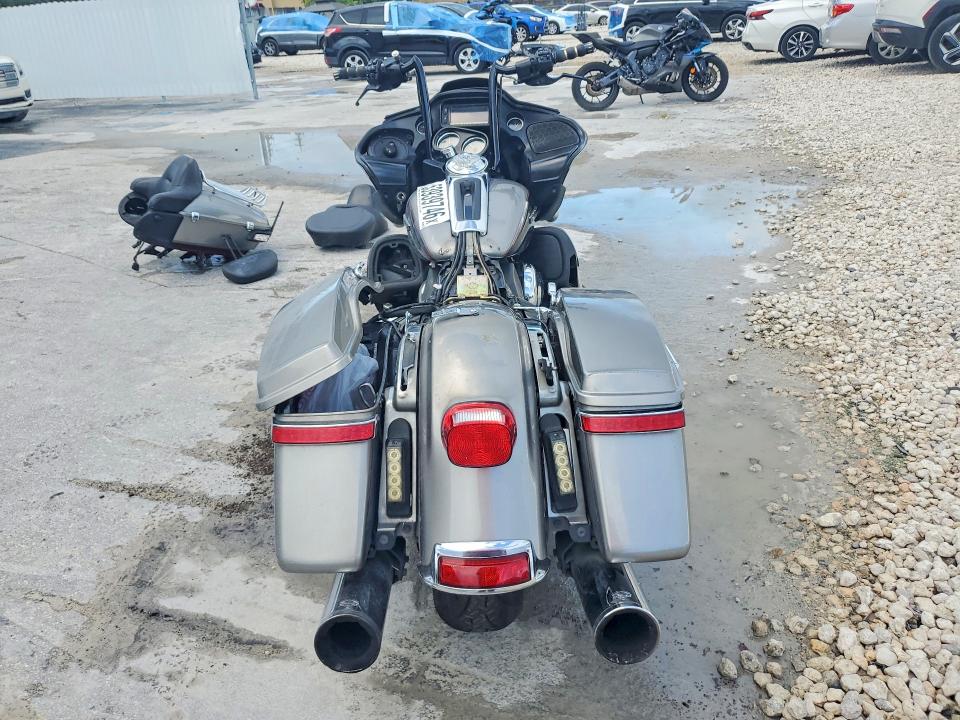 2016 Harley-davidson Fltru VIN 1HD1KGL14GB612100 COPART salvage auction — FRONT END, Fl - Cert Of Title Slvg Rebuildable, sold $1,800 on 2026-09-12 (photo 4)