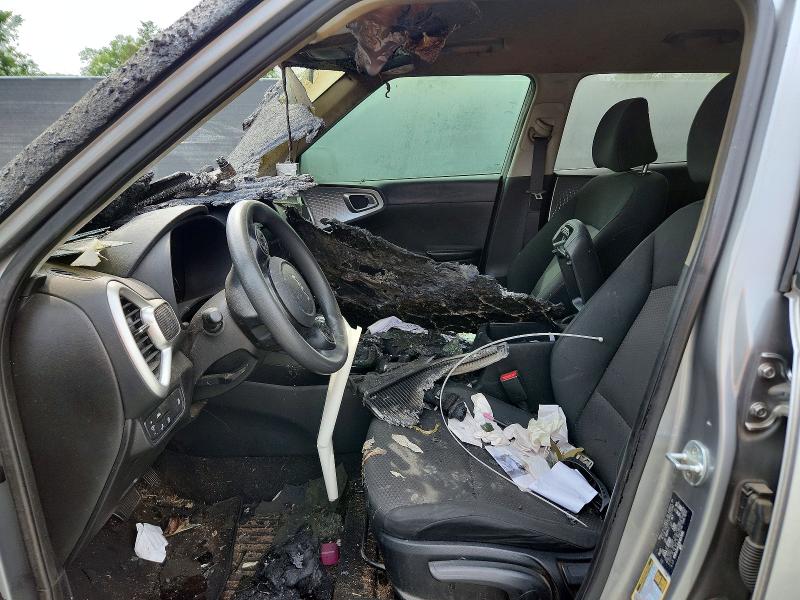 2022 Kia Soul VIN KNDJ23AU1N7837095 COPART salvage auction — BURN, Sc - Cert Of Title-Salvage, sold $425 on 2026-07-27 (photo 7)