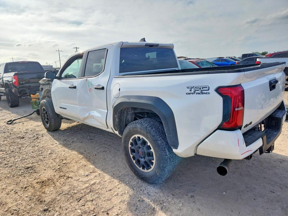 2024 Toyota Tacoma VIN 3TMLB5JN3RM010238 COPART salvage auction — FRONT END, TX - SALVAGE VEHICLE TITLE, sold $15,700 on 2026-07-09 (photo 2)