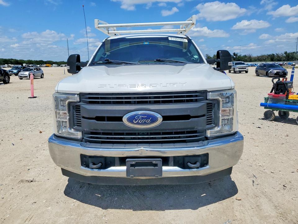 2019 Ford F-250 super duty VIN 1FT7X2A67KED14971 COPART salvage auction — NORMAL WEAR, TX - CERTIFICATE OF TITLE, sold $8,500 on 2026-07-16 (photo 5)