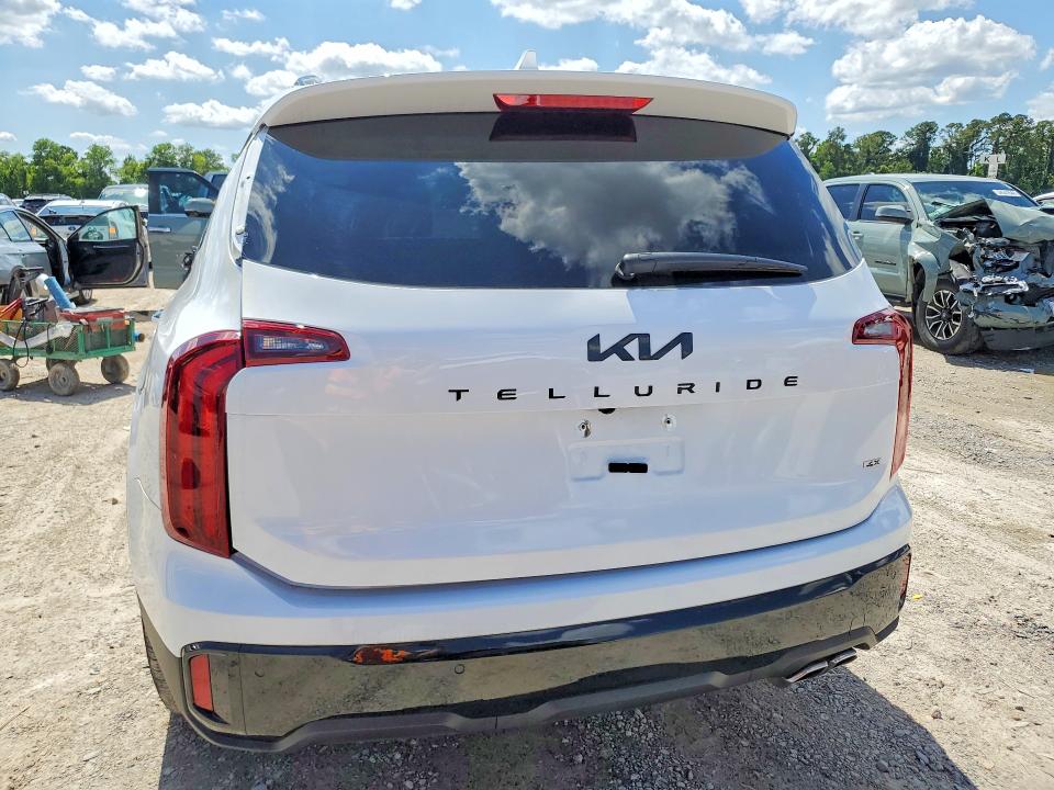 2025 Kia Telluride VIN 5XYP6DGC4SG723688 COPART salvage auction — ROLLOVER, Tx - Salvage Vehicle Title, sold $11,800 on 2026-07-28 (photo 6)