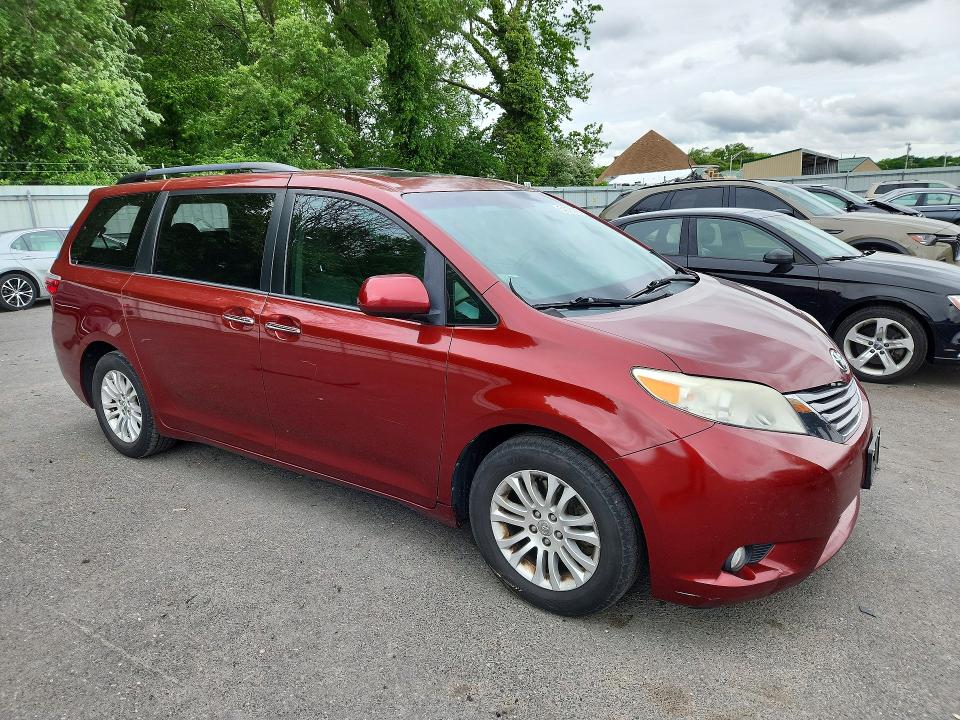 2016 Toyota VIN 5TDYK3DC4GS717530 COPART salvage auction — REAR END, Nj - Cert Of Title-Salvage, sold $6,500 on 2026-07-28 (photo 4)