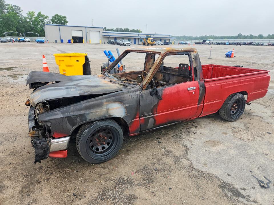 1987 Toyota Pickup VIN JT4RN50RXH0292255 COPART salvage auction — ENGINE BURN, Sc - Non-Reb & Rem Salvage Title, sold $350 on 2026-07-27 (photo 1)