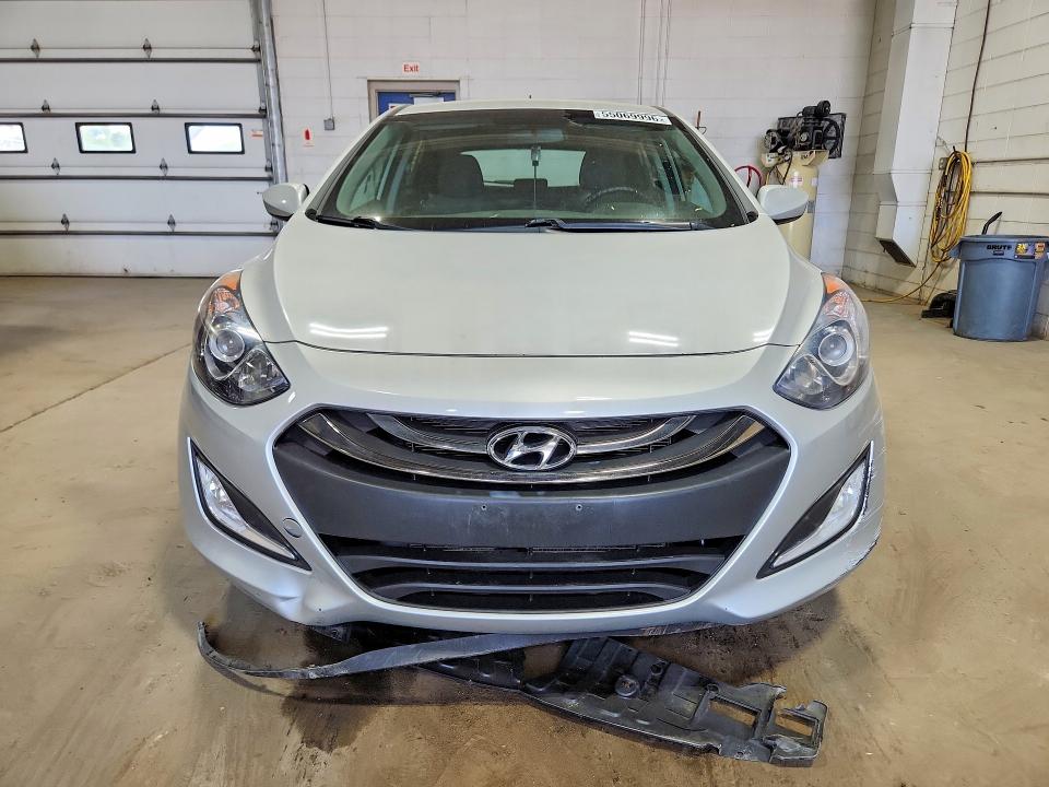 2014 Hyundai Elantra VIN KMHD35LH2EU219352 COPART salvage auction — VANDALISM, Mn - Cert Of Title-Prior Salvage, sold $1,750 on 2026-07-07 (photo 5)