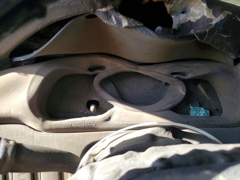 2006 Toyota Highlander VIN JTEEW21A760030902 COPART salvage auction — INTERIOR BURN, Ca - Salvage Certificate, sold $425 on 2026-07-09 (photo 9)