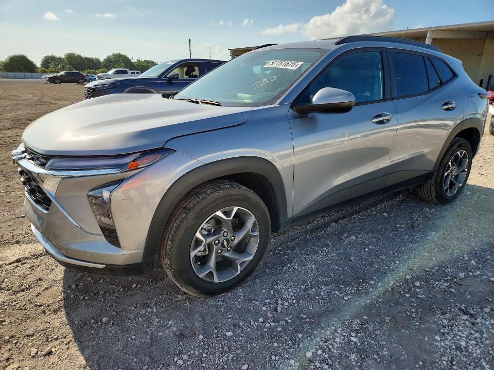 2024 Chevrolet Trax VIN KL77LHE2XRC177758 COPART salvage auction — FRONT END, FL - CERT OF TITLE SLVG REBUILDABLE, sold $2,100 on 2026-07-22 (photo 1)